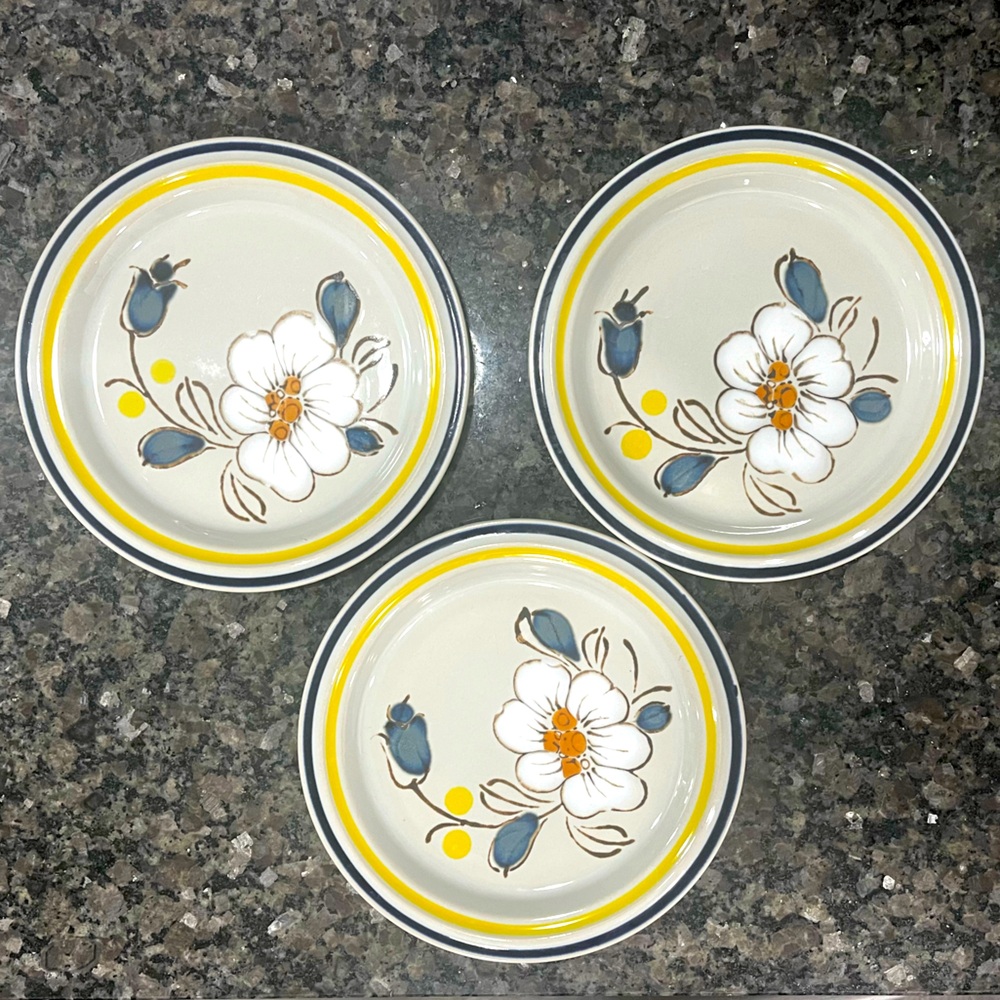 Three Vintage Acsons Masterpiece 7 1/2" Stoneware Plates